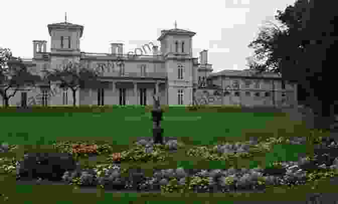 Dundurn Castle, Hamilton's Grand Victorian Mansion Hamilton Ontario 5 In Colour Photos: Saving Our History One Photo At A Time (Cruising Ontario 91)