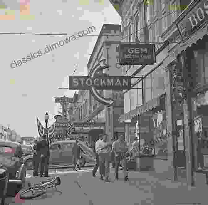 Vintage Photograph Of Sheridan's Bustling Lakefront Michigan City Beach Communities: Sheridan Long Beach Duneland Michiana Shores (Images Of America)