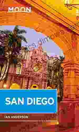 Moon San Diego (Travel Guide)